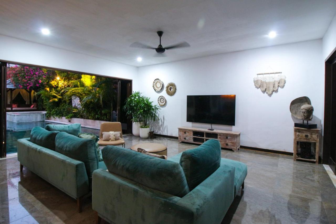 Villa Yasmin Seminyak Buitenkant foto