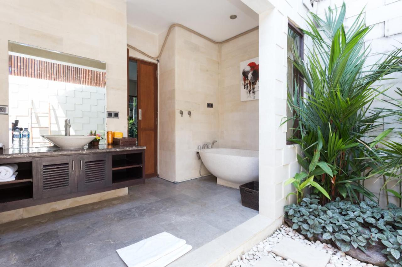 Villa Yasmin Seminyak Buitenkant foto
